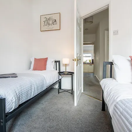 بيت للعطل 53a Hampton Road *